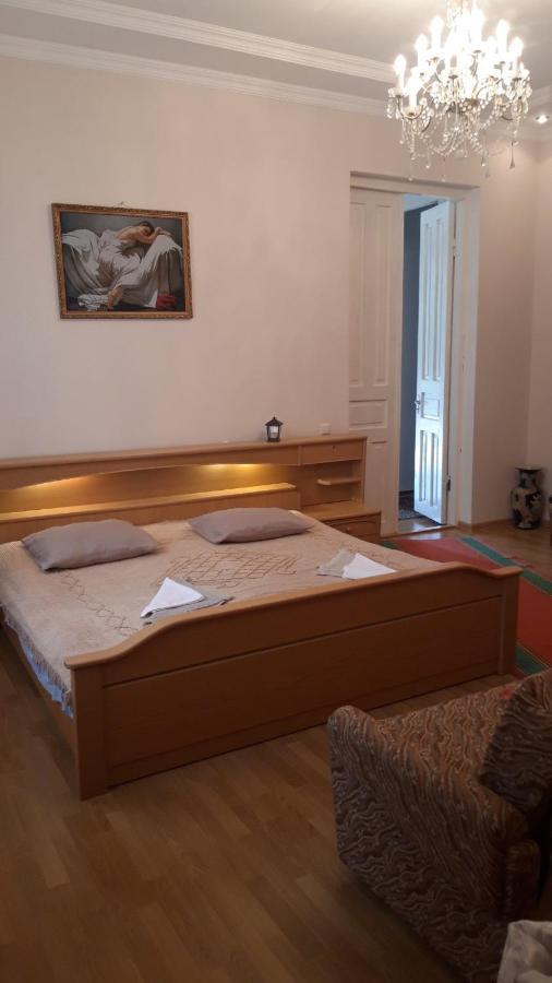 Mero House Кутаиси Екстериор снимка